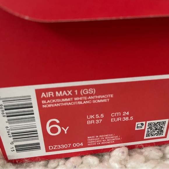 Brand new in Box Nike Air Max1 - Picture 5 of 5